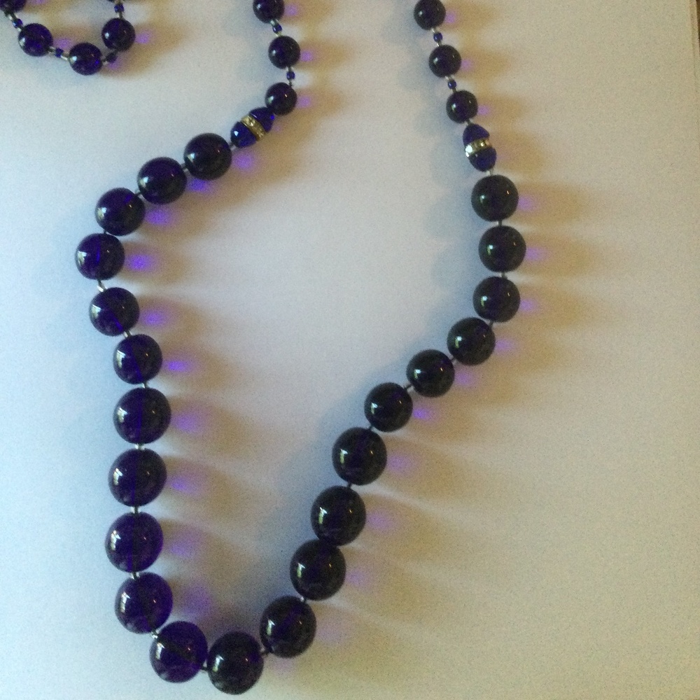 Cobalt blue glass Vintage necklace detailed with rhinestones and clear beads